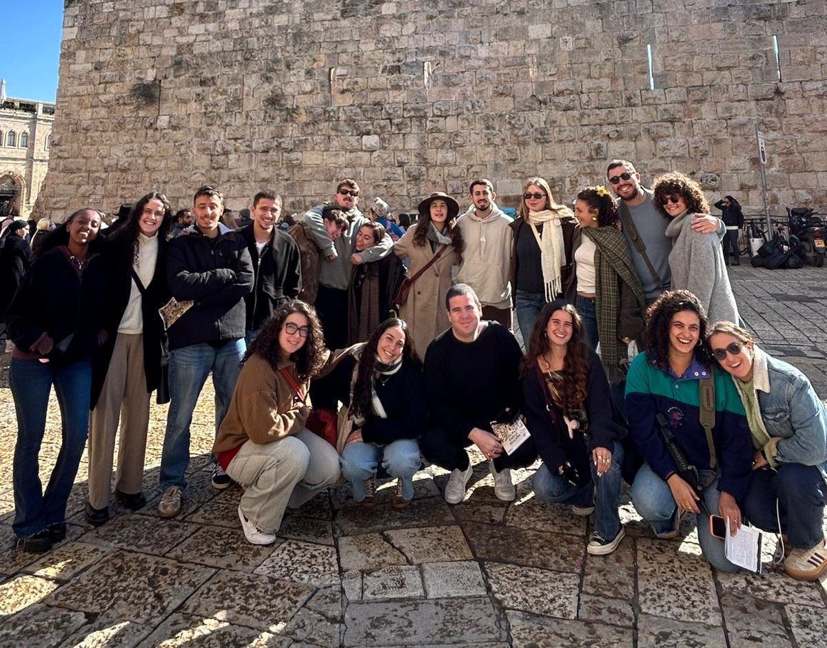 2A596581-6B1E-418D-A450-4AA213DE0CCB