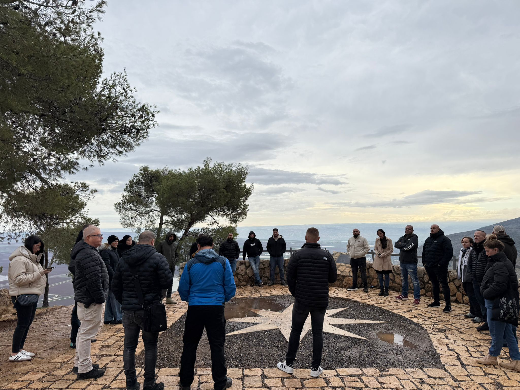 716A1895-4237-4CB3-9FC9-38E9050D905C