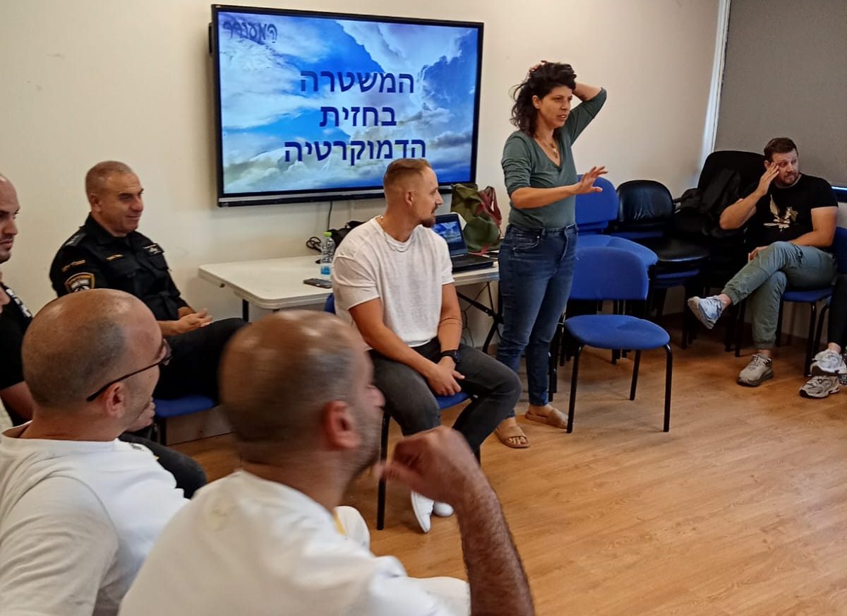 E7D8015F-A9B1-44C7-84A7-A4F339F98896